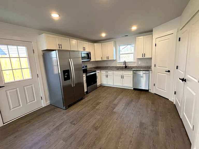 12 Catawba Ave — Photo 4