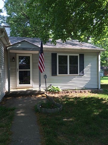1st image of 1011 W Poplar St