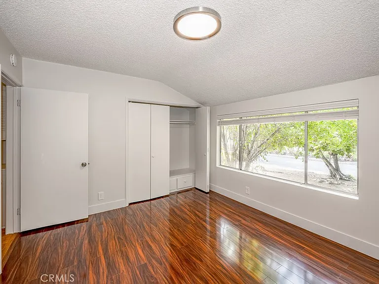 19443 Superior St — Photo 16