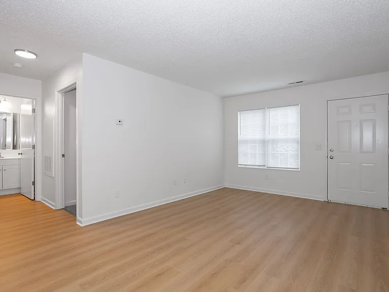 Coventry Apartments — Photo 3