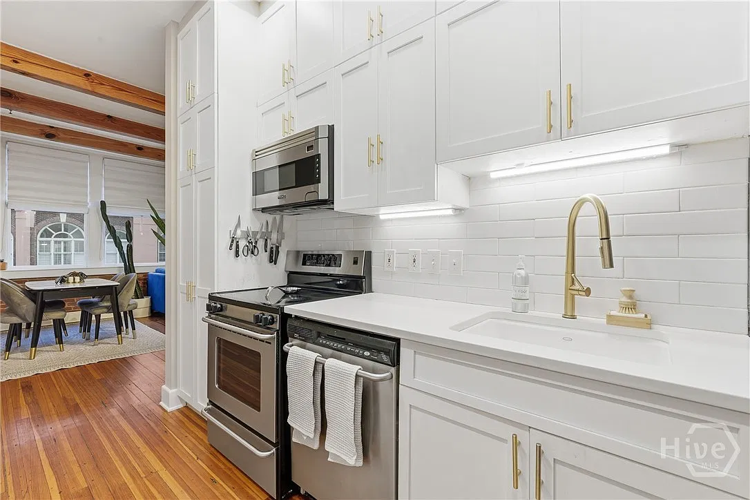 1 bed, 800 sqft, $3,500 — Photo 3