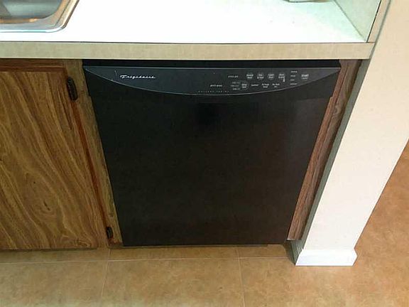 5th image of 1701 Whitehall Dr APT 102