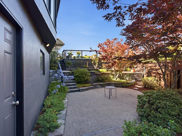 1806 Sebastian Dr — Photo 48