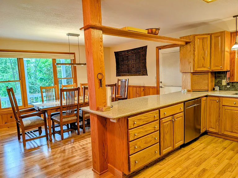 524 Stornoway Dr — Photo 14