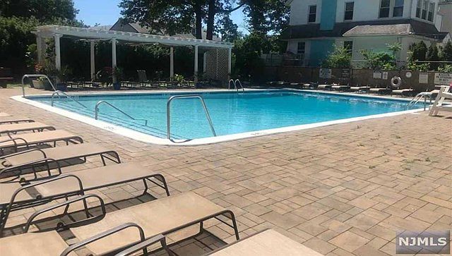2nd image of 285 Aycrigg Ave APT 5A