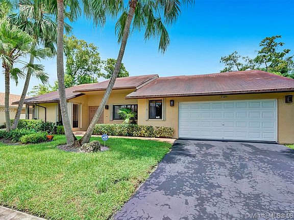 3rd image of 7389 NW 48th St