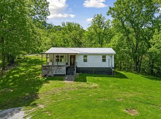 11 Odom Ln N, Chestnut Mound, TN 38552