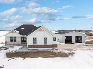 21062 155th St, Basehor, KS 66007