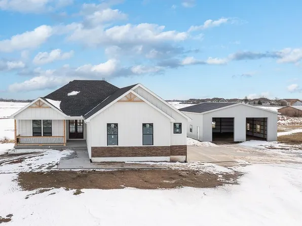 21062 155th St, Basehor, KS 66007