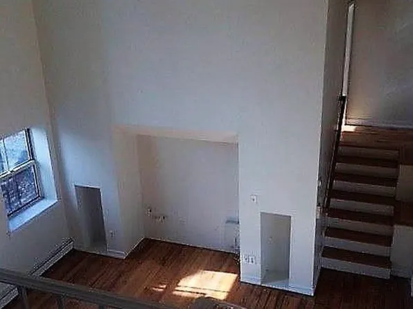 3403 Riverdale Avenue image 4 of 12