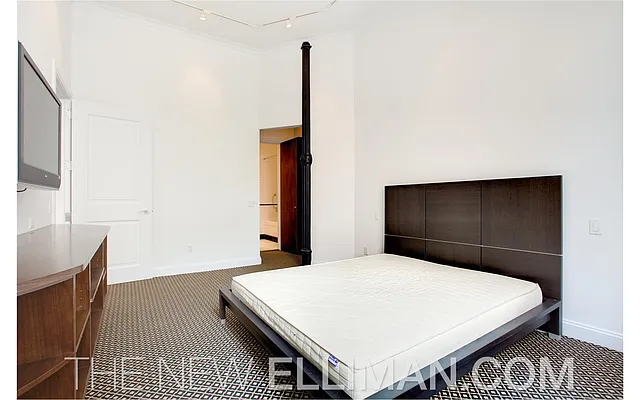 Rented by Douglas Elliman | media 4