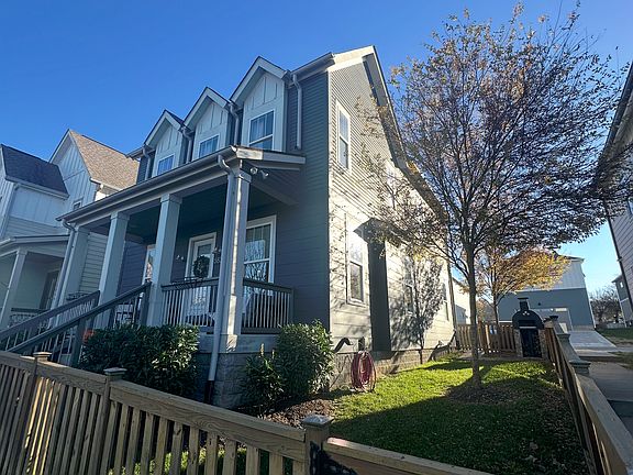 3rd image of 5831 Leslie Ave