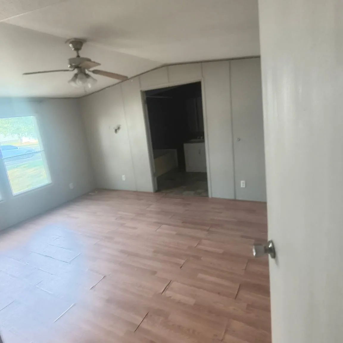3 bed, 1100 sqft, $900 — Photo 1