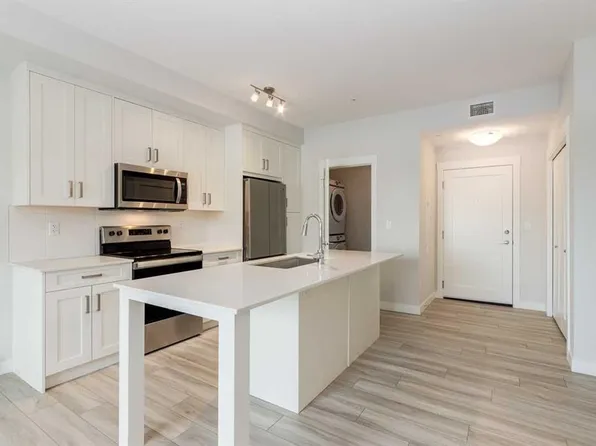 500 W Auburn Meadows Cmn SE #107, Calgary, AB T3M 3P5