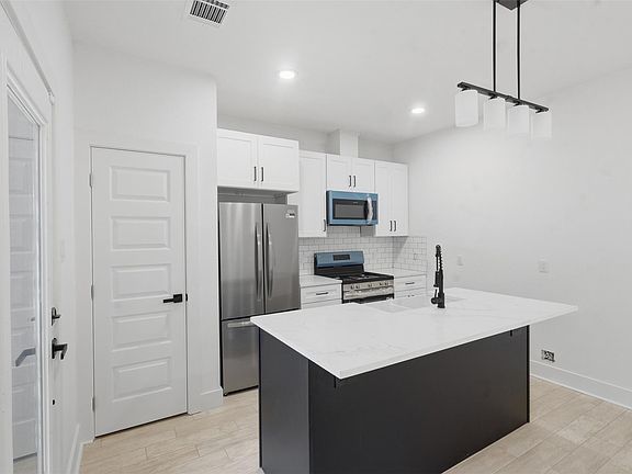 5th image of 4914 Antha St