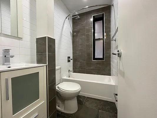 Rented by Bohemia Realty Group | media 16