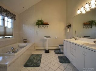 9 Milemore Dr, Northport, NY 11768