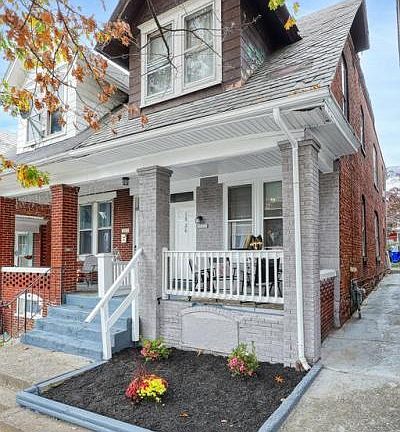 4th image of 1826 Chestnut St