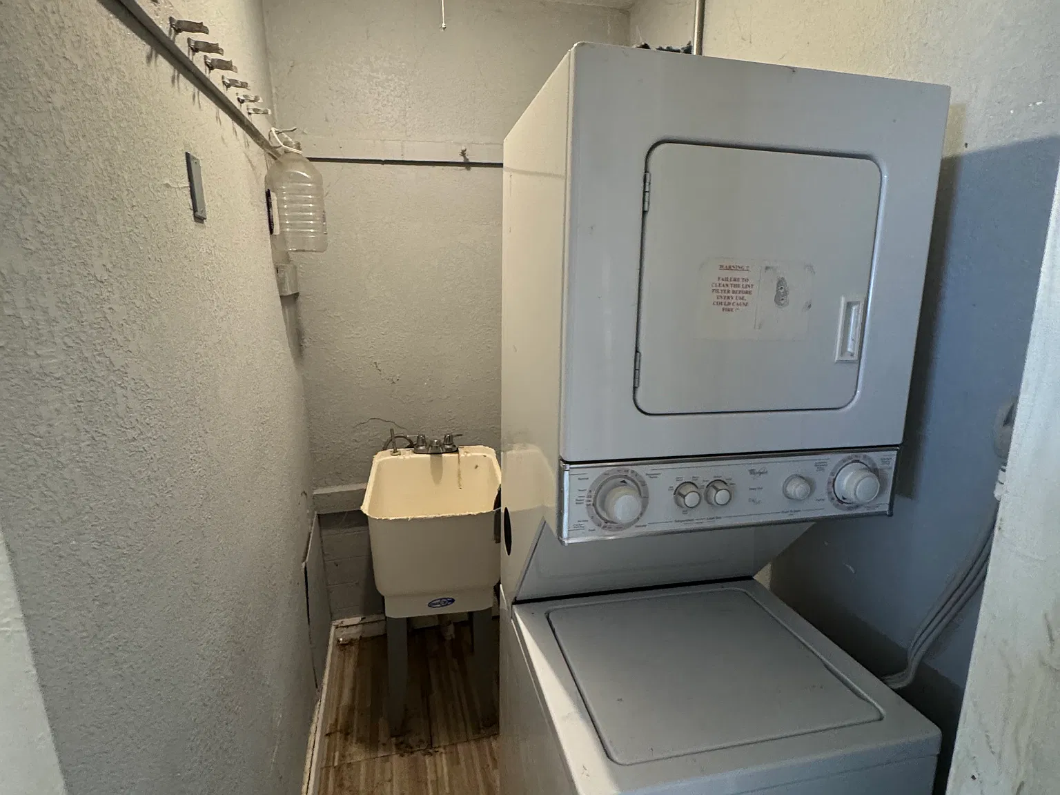 2 bed, 774 sqft, $1,050 — Photo 3