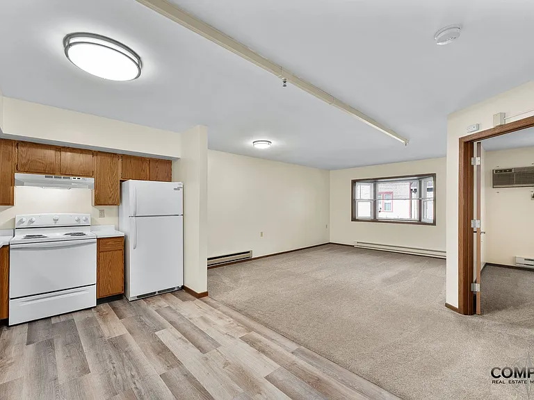 610 Gray St Apartments — Photo 32