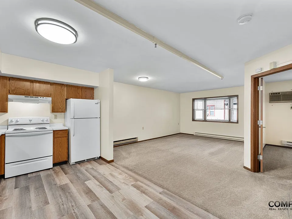 610 Gray St Apartments