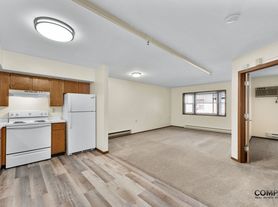 610 Gray St Apartments