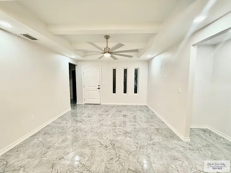 700 Tamarindo Ln — Photo 2