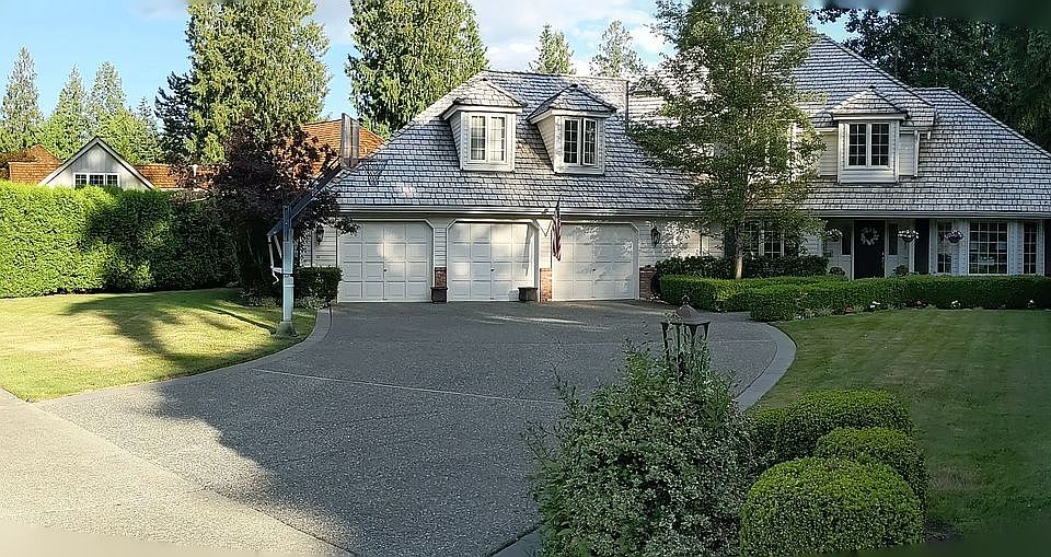 1st image of 20523 NE 35th Pl