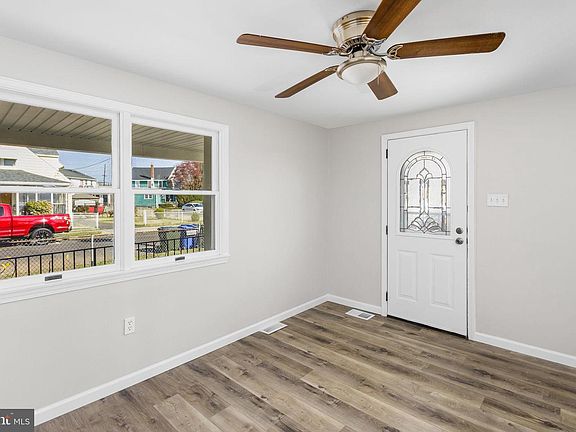 4th image of 418 Hulme St