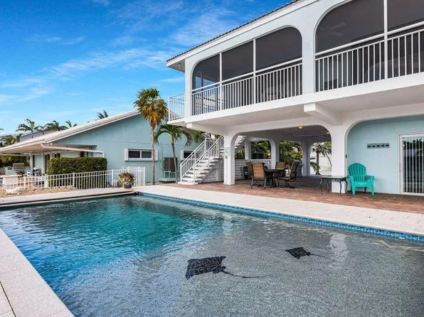 541 11th St, Key Colony Beach, FL 33051