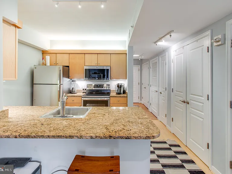 631 D St NW #638 — Photo 19