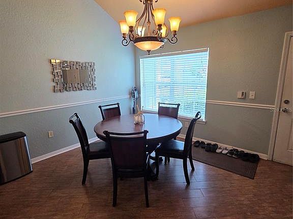 2nd image of 3661 Kings Rd APT 102