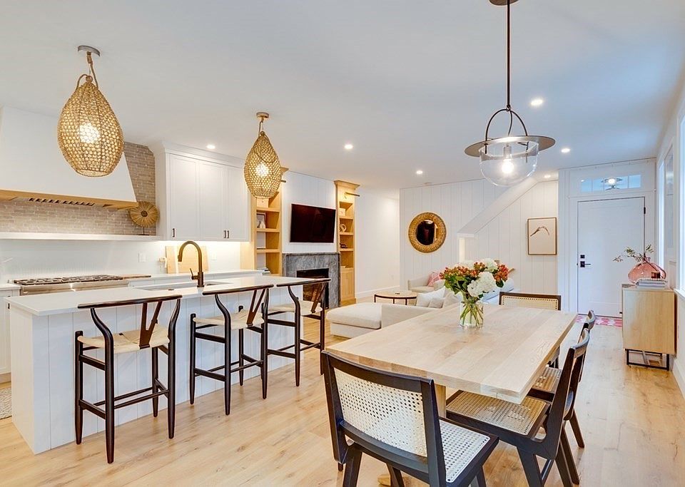 1st image of 68 Middle St #1