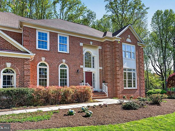 3rd image of 6488 Lake Meadow Dr