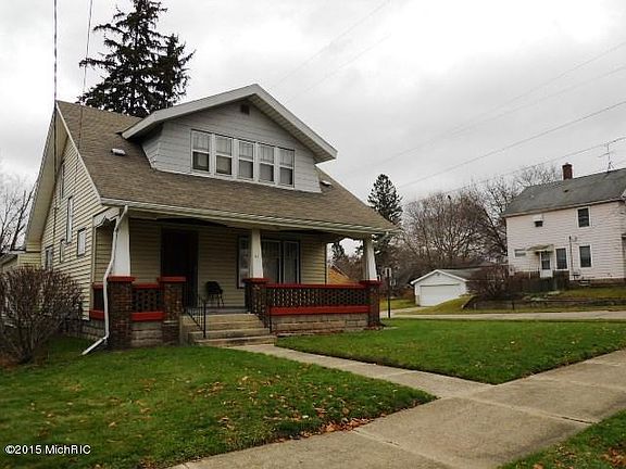 2nd image of 37 Burr Oak St NE