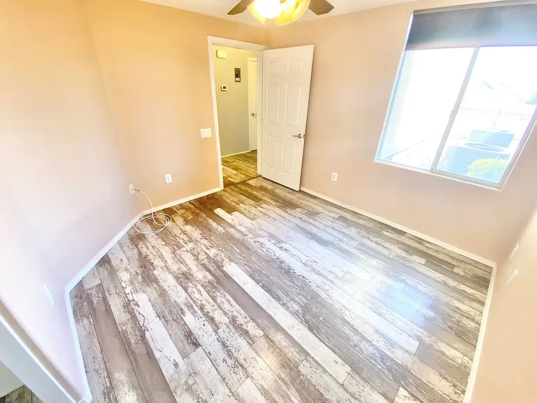 6868 Sky Pointe Dr #1035 — Photo 9