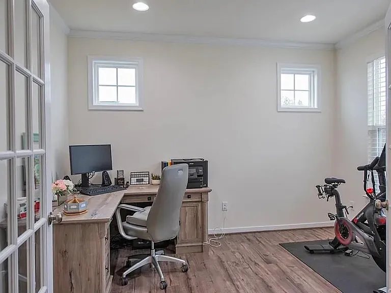 18400 Twin Falls Ln — Photo 15