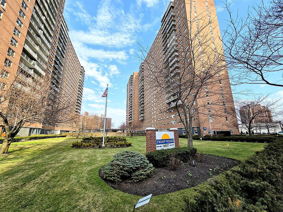 1st image of 2930 W 5th St #10T