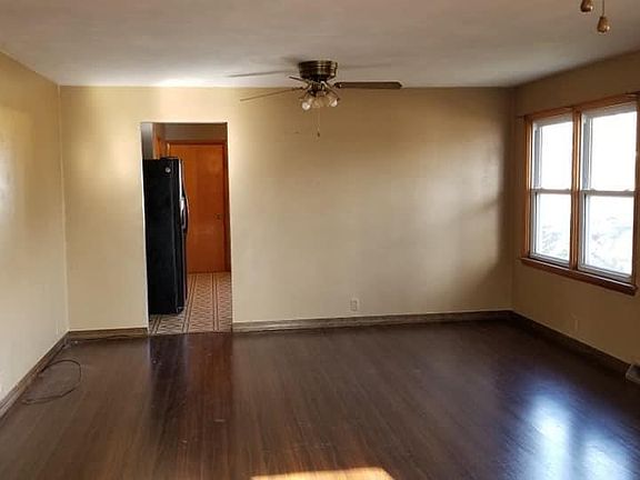 5th image of 502 E Shirley St