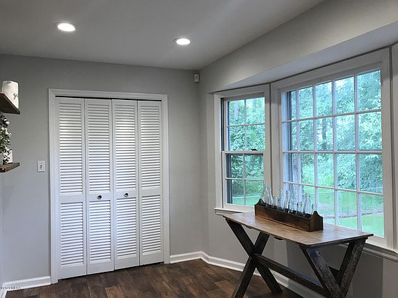 3rd image of 1018 Clifton Dr