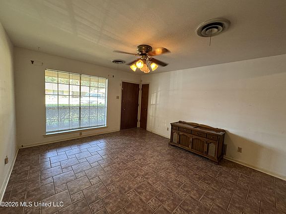 2nd image of 102 Brookfield Dr
