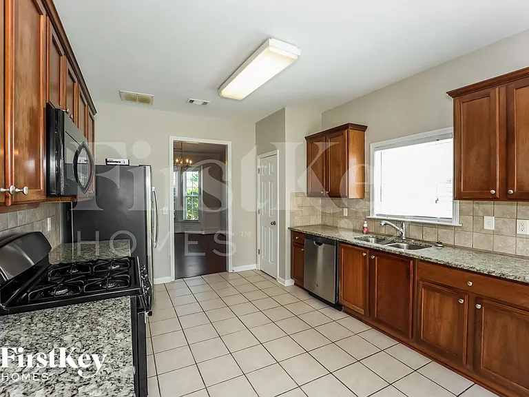 7297 Basalt Dr — Photo 8
