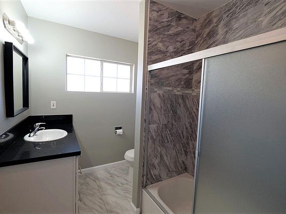 4th image of 4510 Hazeltine Ave APT 6