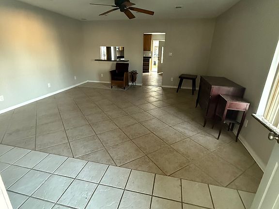 3rd image of 42 Sandalwood St