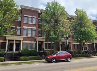 179 S Grove Ave, Elgin, IL 60120