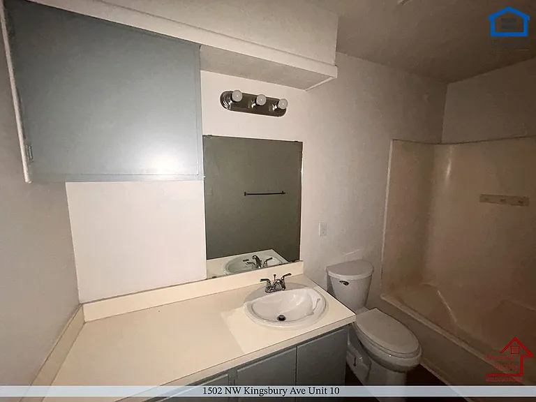 Amber Apartments — Photo 38
