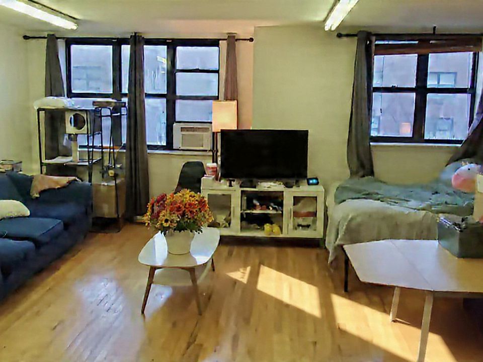 2nd image of 621 Marcy Ave #Top
