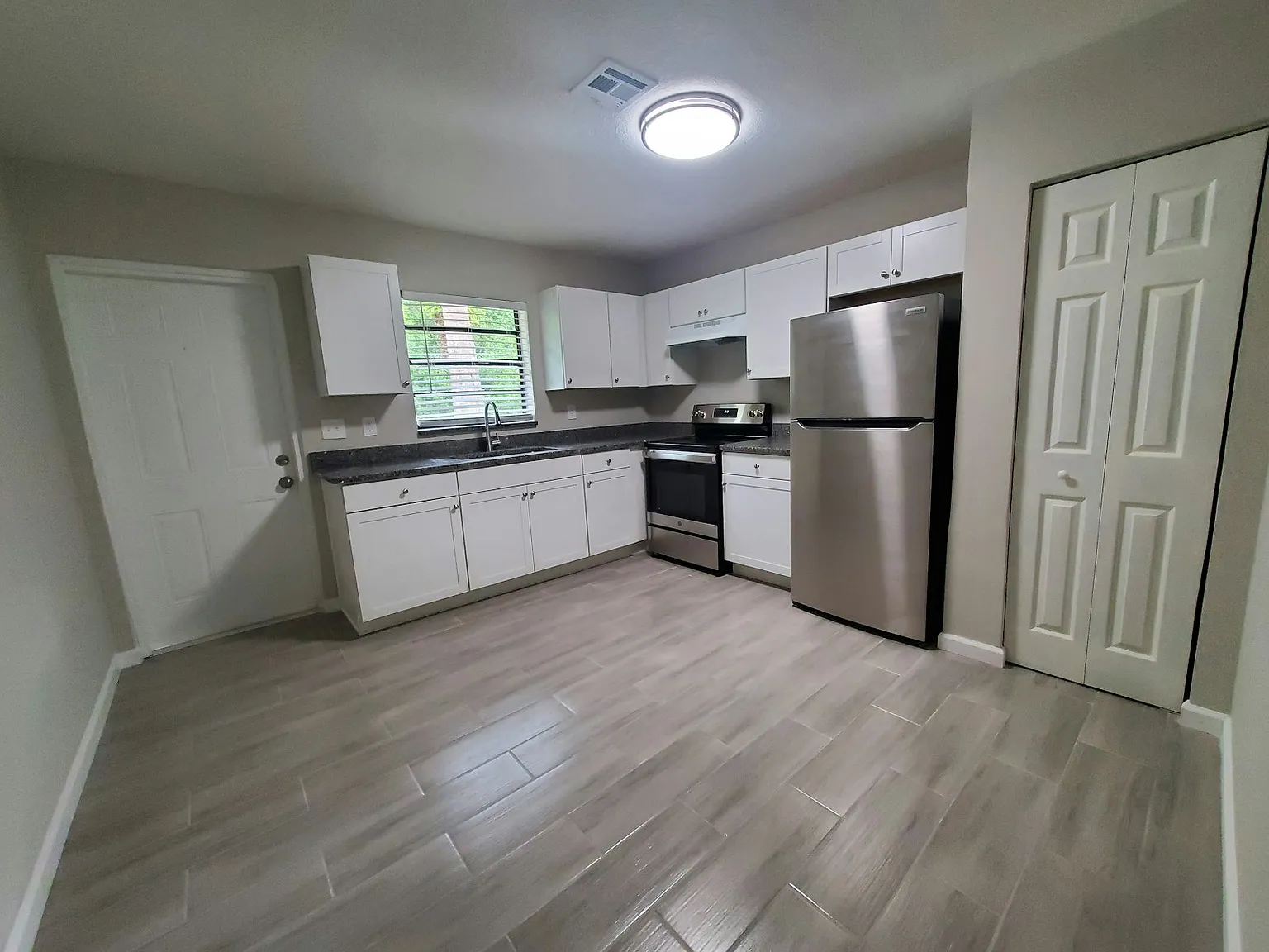 3300 South 7th Street, Unit C — Photo 2