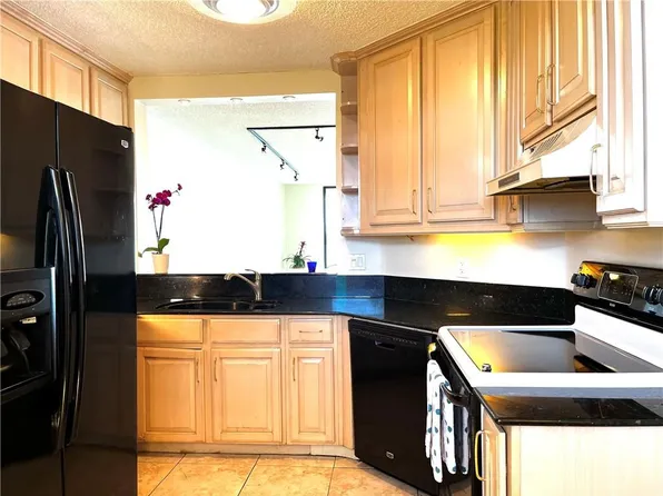 117 Lake Emerald Drive #309, Oakland Park, FL 33309