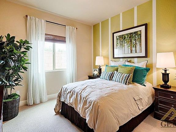 4th image of 3820 Green Oaks Way